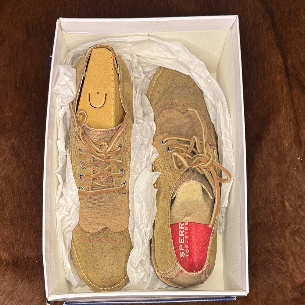 Sperry Men's Tan Suede  Oxford Shoe (New In Box)